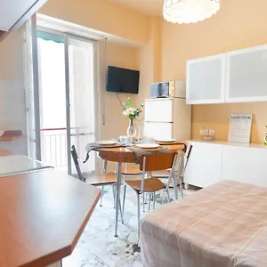 https://via-e-de-amicis-comodo-bilocale-vicino-al-mare.hotelitalianriviera.com