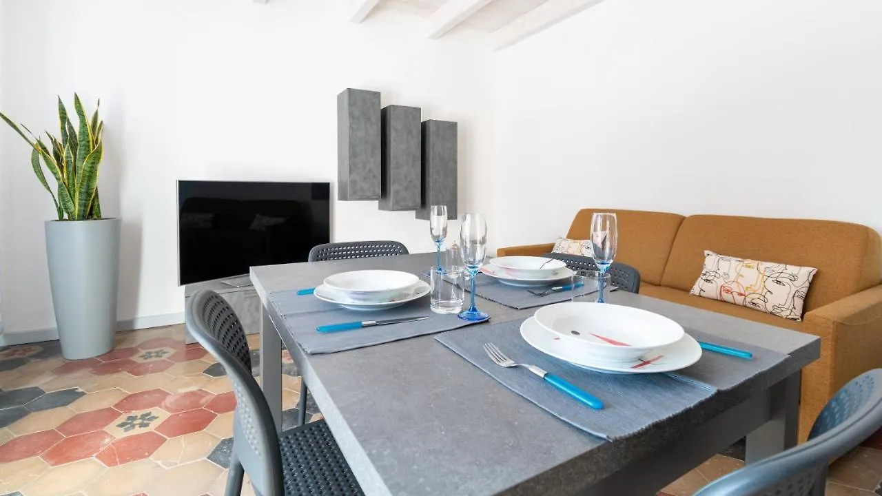 Sardinianworld - Xenia Boutique Apartment Oristano