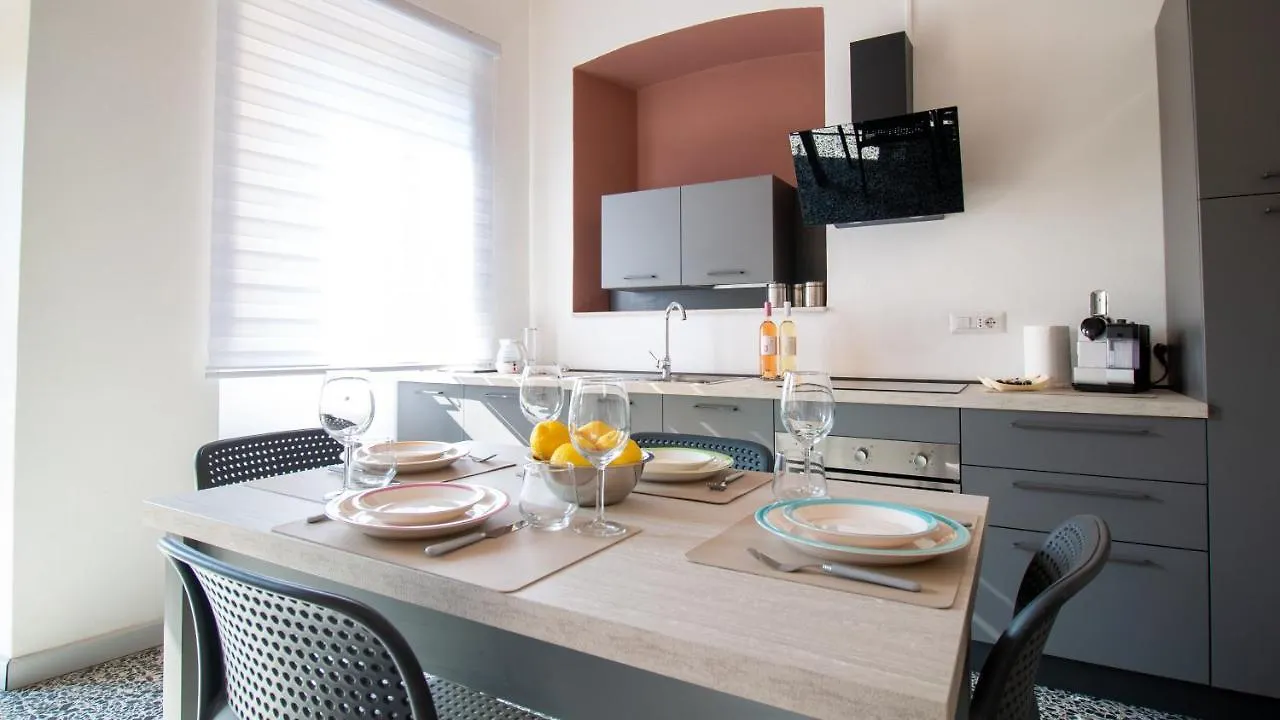 Sardinianworld - Xenia Boutique Apartment Oristano Italy
