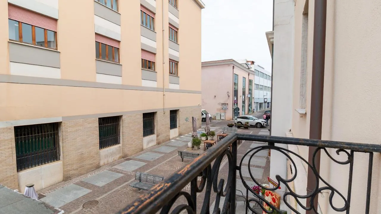 Sardinianworld - Xenia Boutique Apartment Oristano