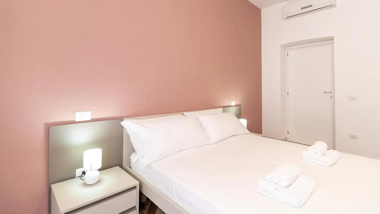 Sardinianworld - Xenia Boutique Apartment Oristano Italy