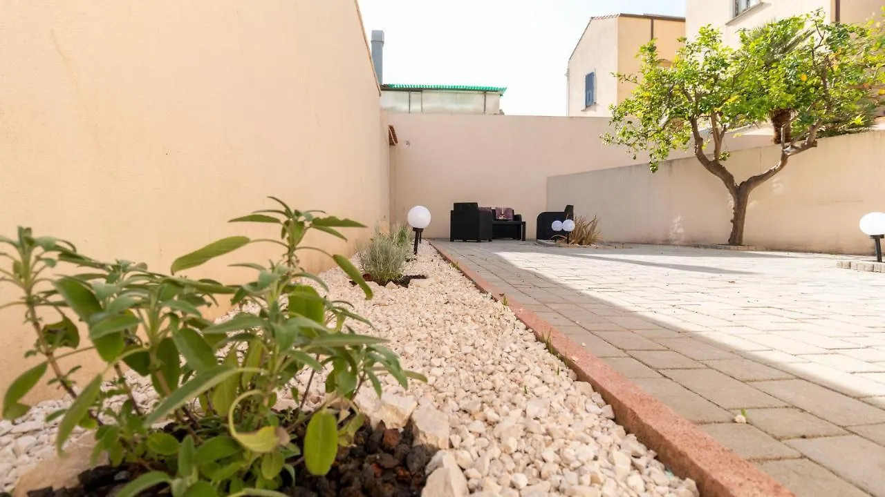 Sardinianworld - Xenia Boutique Apartment Oristano 0*,